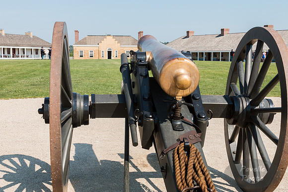 Fort Snelling Cannon]